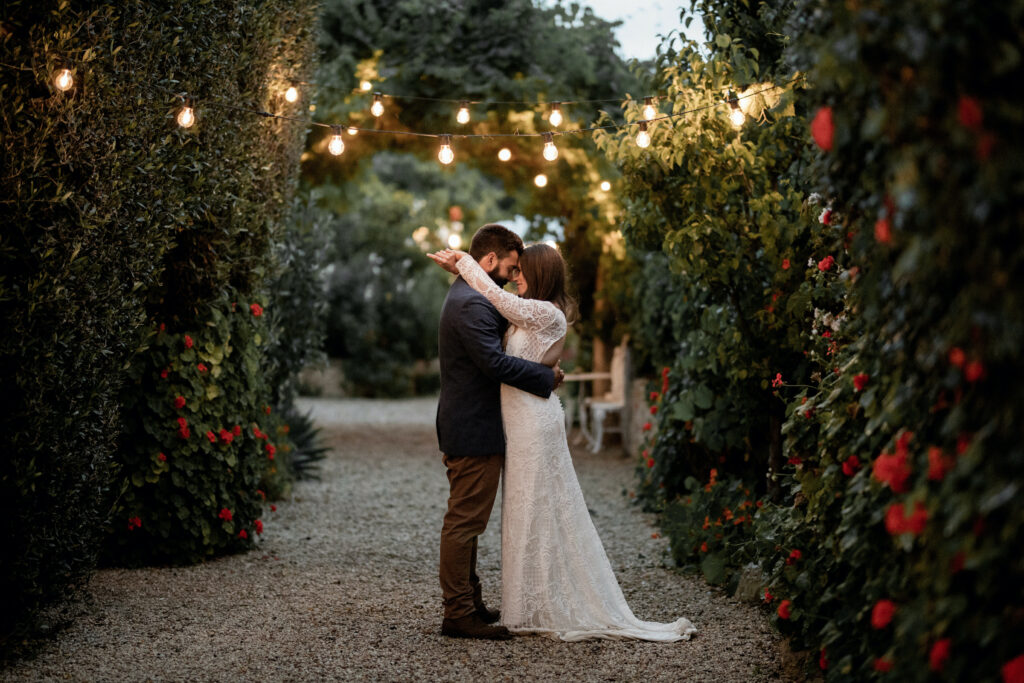 Aldinga Secret Garden, Fleurieu Peninsula, Venue for weddings and events, engagement parties and birthday celebrations. Rustic, quirky secret garden offered exclusively through VENYU