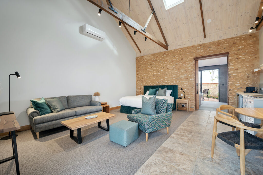 Barns of Freeling, Barossa Valley Barn, Event and Wedding Venue and Accommodation offering a beautiful indoor and outdoor spaces for ceremony and reception. All fully flexible in both catering and drinks.