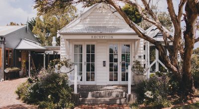 Blues Restaurant, minutes from Middleton Beach is the perfect coastal boho wedding location, with on site accommodation at Beach Huts Middleton. Wedding Ceremony and Reception venue on the South Coast, Fleurieu Peninsula, South Australia.