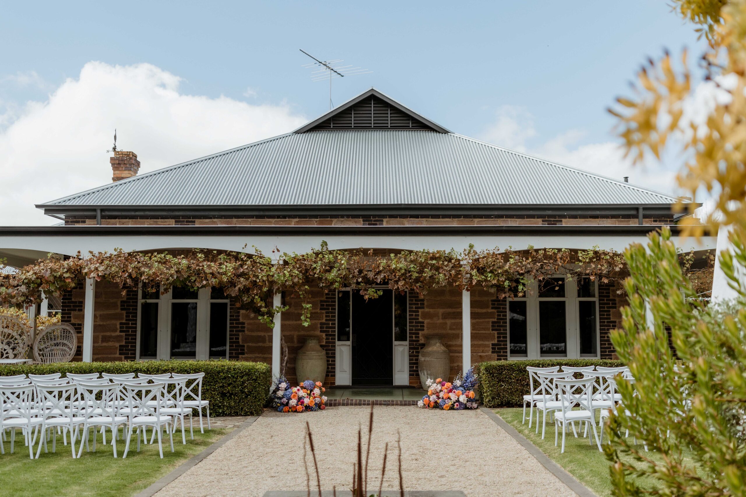 Glen Lea Homestead, Historic Dry Hire Wedding Venue in the Adelaide Hills. A rustic farm setting now available for ceremonies and receptions.