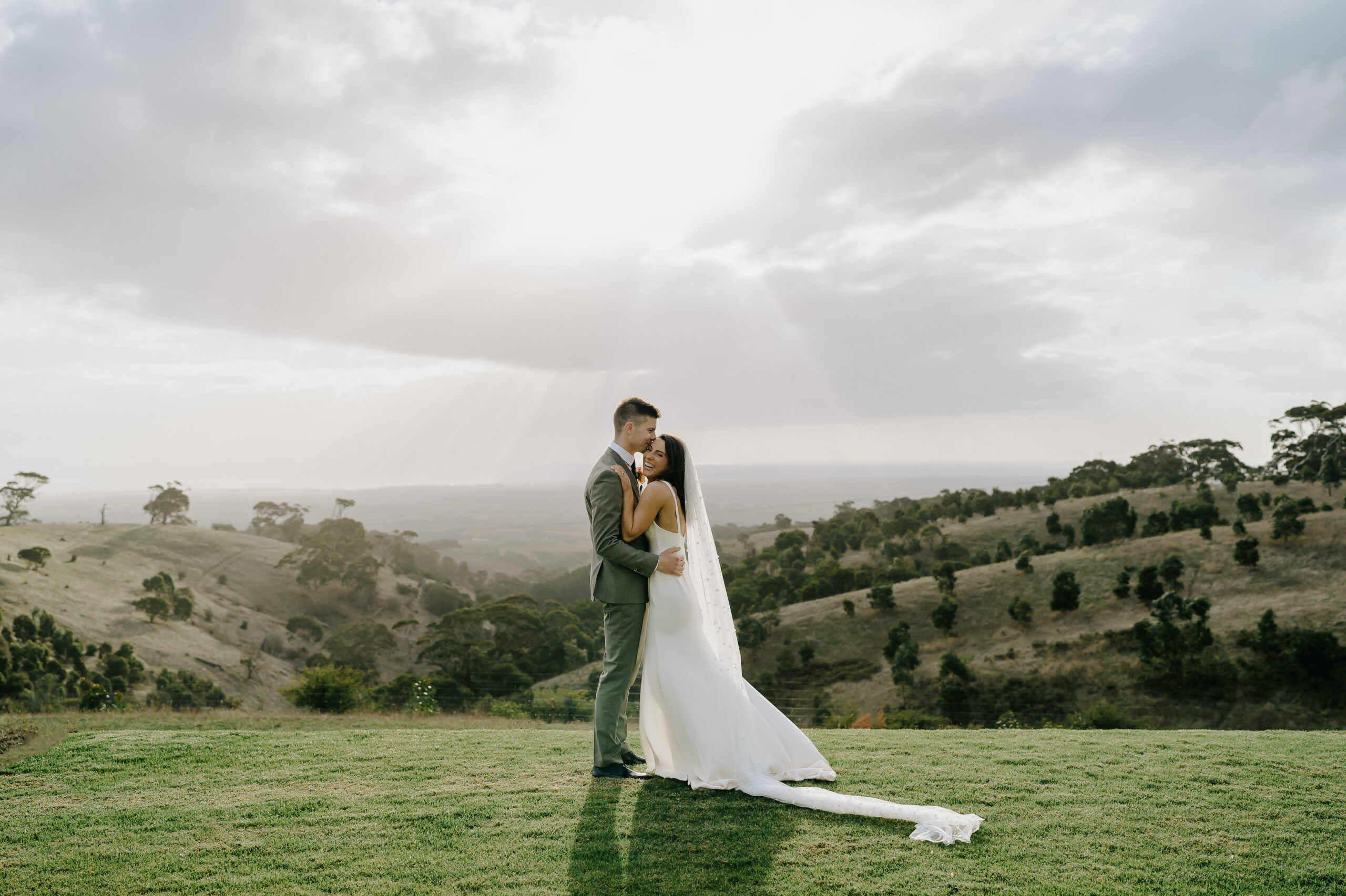 Perched on top of Willunga Hill, Mullawirra is a country dry-hire venue in the Fleurieu Peninsula with stunning 180-degree views, and only 5 minutes to McLaren Vale.