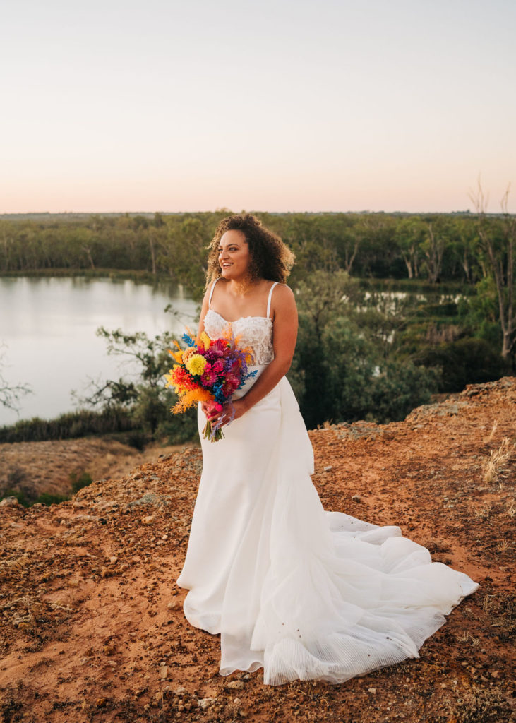 The River Block styled shoot - splashes of vibrant colour at this complete dry hire wedding venue in the Riverland with luxury accommodation