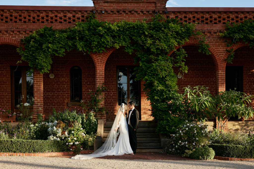 Beaumont House is a historic Adelaide property set amongst lush and beautifully maintained gardens. Headquarters of the National Trust, this venue is an ideal setting for luxurious garden weddings.