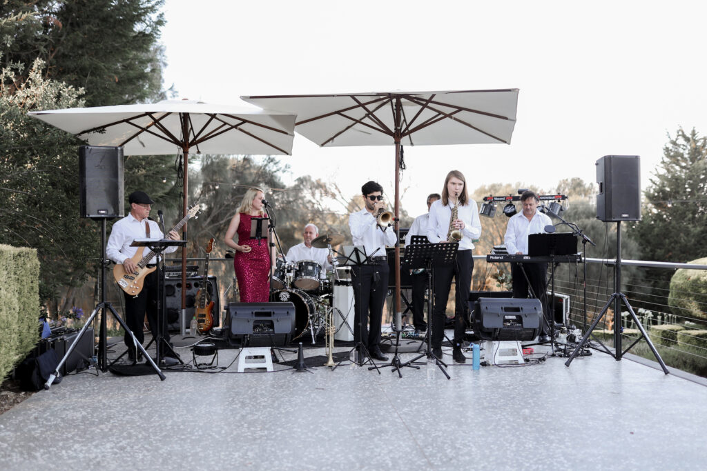 A spacious and charming Adelaide Hills wedding venue, Littlewood Farm is a 20-hectare working flower farm on the outskirts of Littlehampton, offering fully inclusive beverage packages, flexible catering and onsite accommodation.