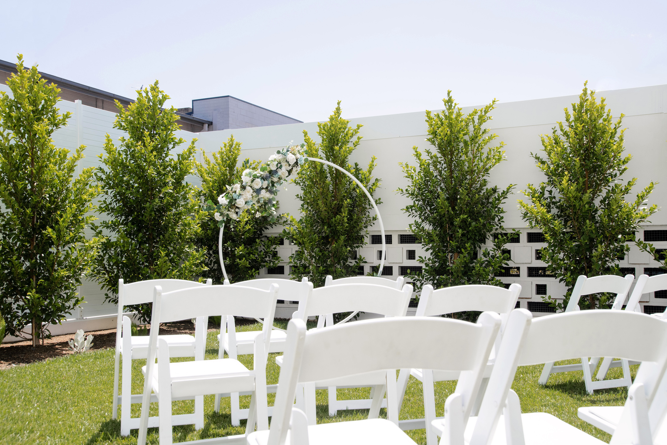 ela at Hotel Alba is Adelaide’s freshest urban wedding venue, with a resort-style pool and breezy Mediterranean ambiance that makes you feel like you’ve been whisked away to a dreamy coastal retreat.