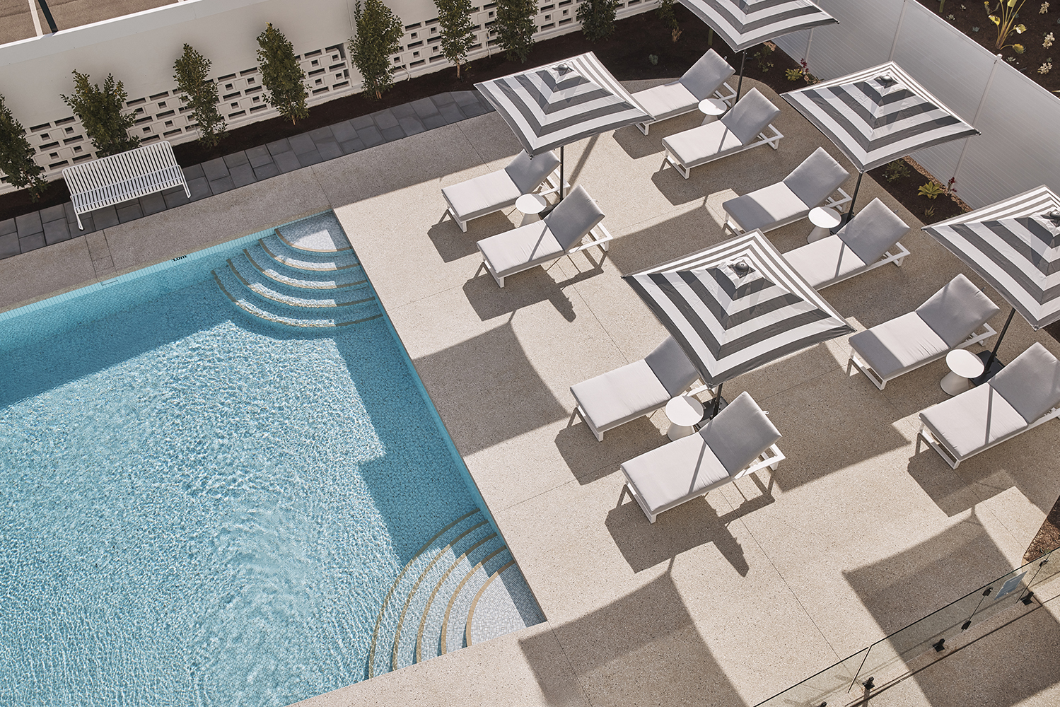 ela at Hotel Alba is Adelaide’s freshest urban wedding venue, with a resort-style pool and breezy Mediterranean ambiance that makes you feel like you’ve been whisked away to a dreamy coastal retreat.