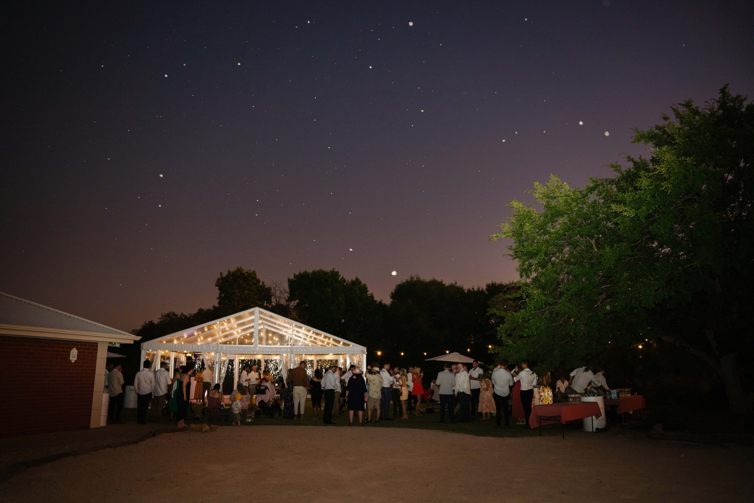 Templeton on Murray is a private clifftop wedding venue in SA’s Riverland with lush gardens, flexible spaces and onsite accommodation for up to 16 guests.