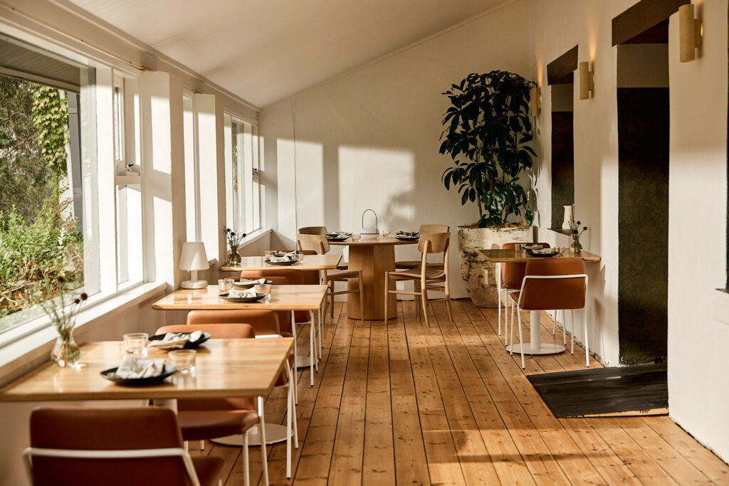 Set on a heritage former working farm just five minutes from Hahndorf, Ondeen is a chic modern restaurant and boutique Adelaide Hills wedding venue, offering intimate indoor spaces and a pavilion for large celebrations.