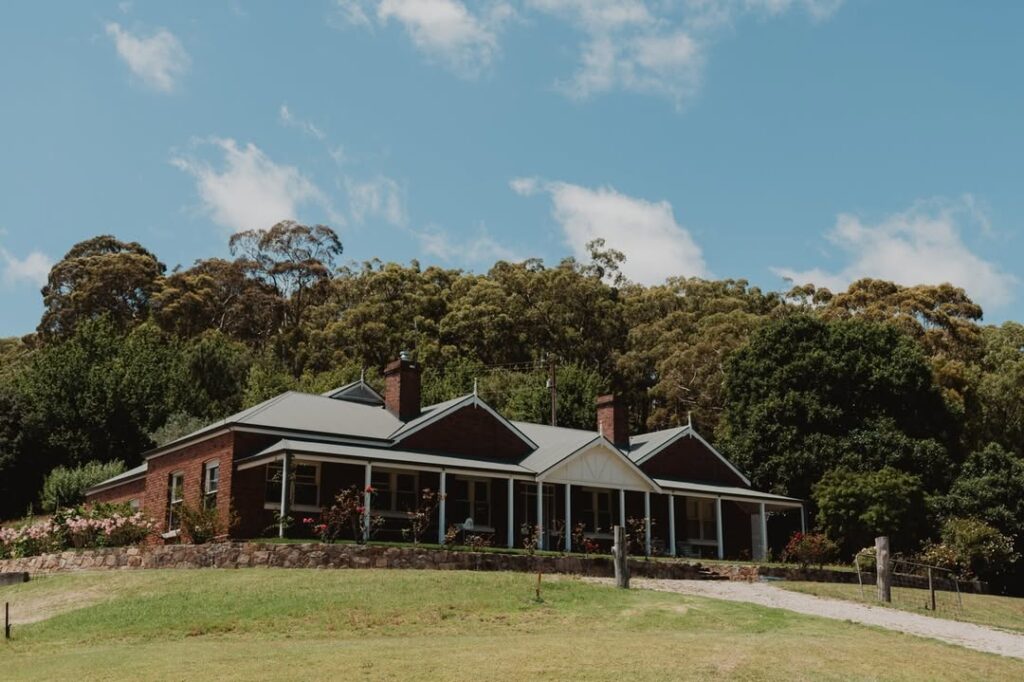 A DIY country wedding venue in the Adelaide Hills, The Field offers a huge open-air space for up to 200 guests ideal for BYO furniture and styling, including onsite farmhouse accommodation and catering and bar packages available through EMBR Hospitality.