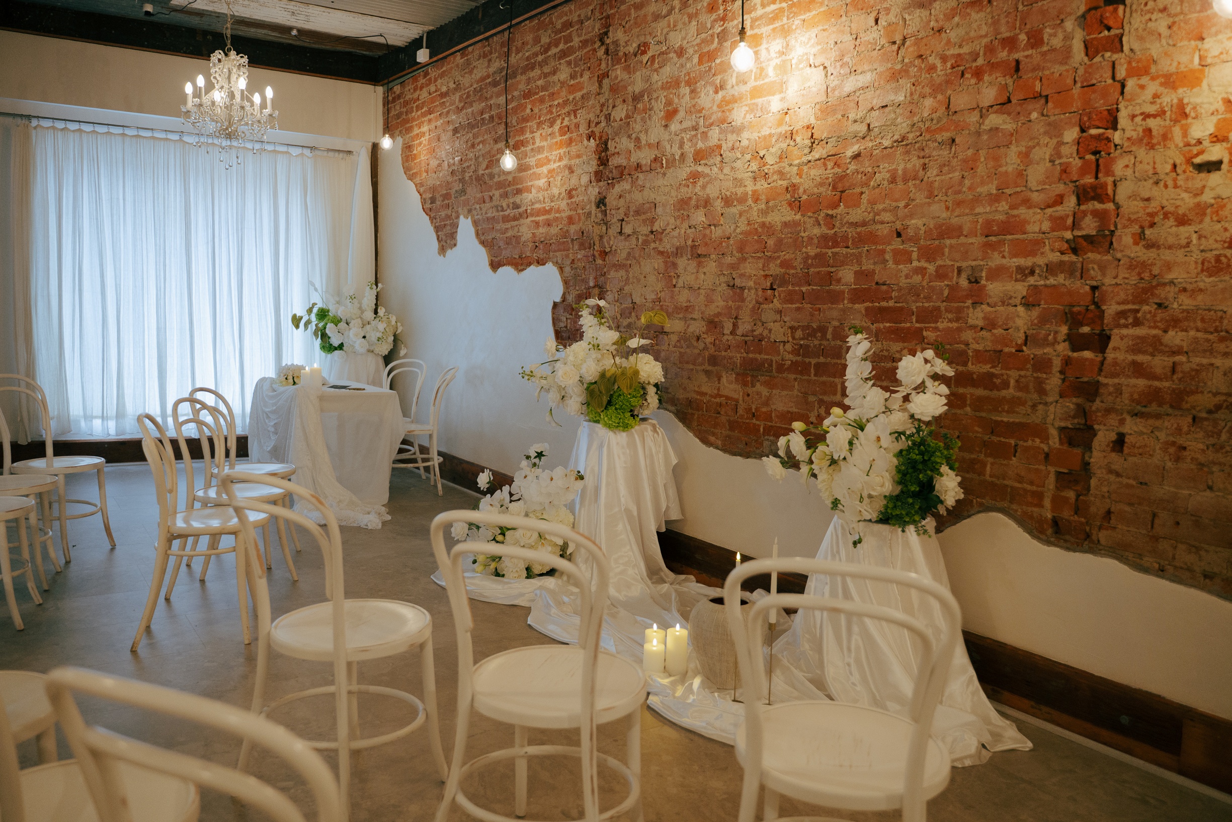 Adelaide elopements and micro weddings come together so easily at CocoNB. This beautifully styled heritage venue offers an intimate, no-stress celebration for up to 30 guests.